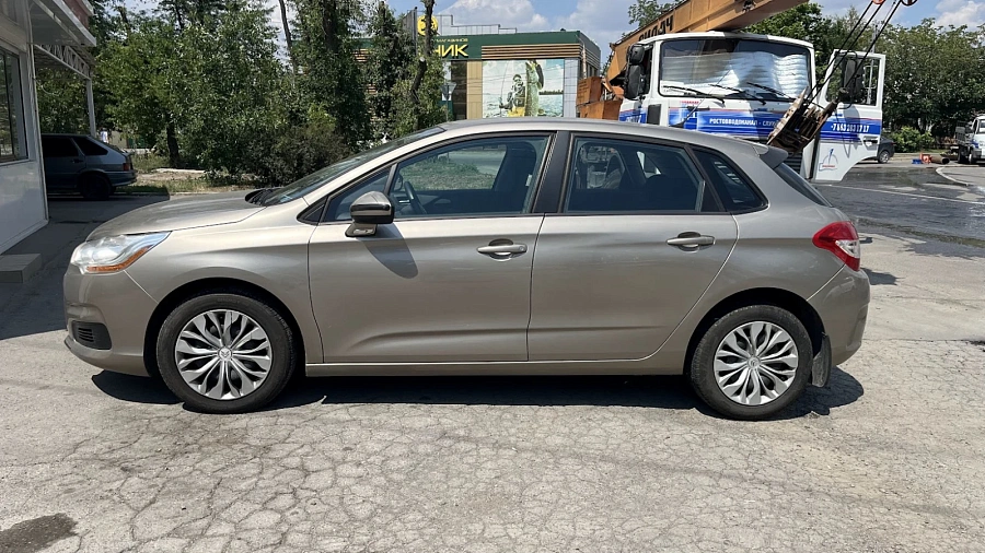 Citroen C4, 2012г., передний привод, механика