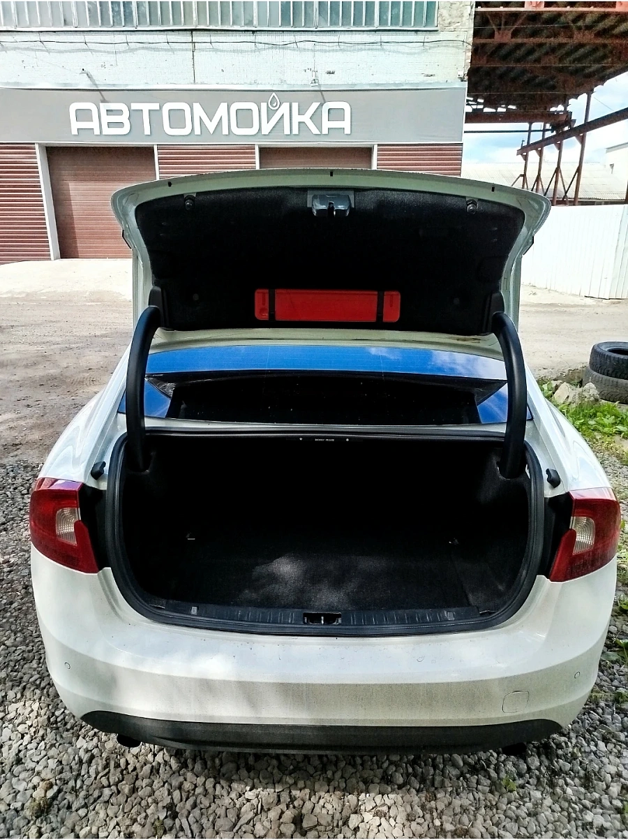 Volvo S60, 2012г., передний привод, автомат