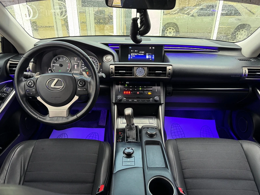 Lexus IS, 2014г., задний привод, автомат