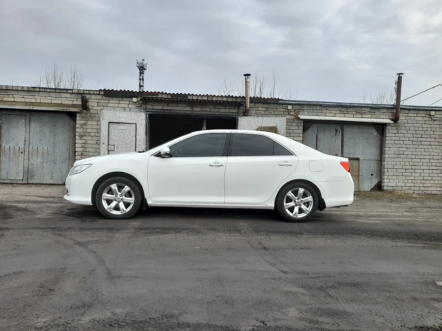 Toyota Camry, 2013г., передний привод, автомат