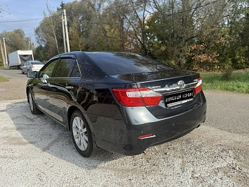 Toyota Camry, 2012г, передний привод, автомат