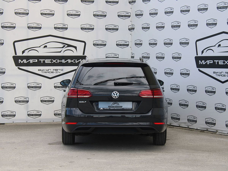 Volkswagen Golf, 2019г., передний привод, механика