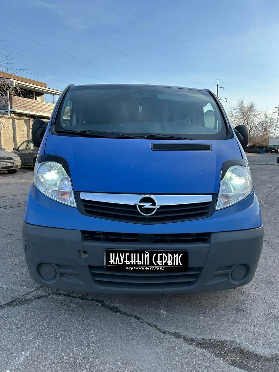 Opel Vivaro, 2009г., передний привод, механика