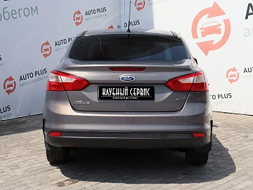 Ford Focus, 2013г, передний привод, механика