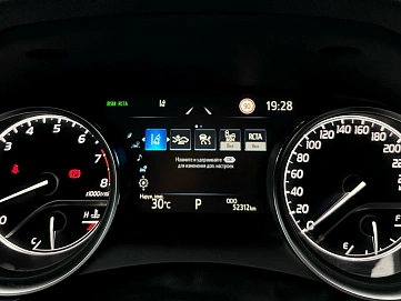 Toyota Camry, 2021г, передний привод, автомат