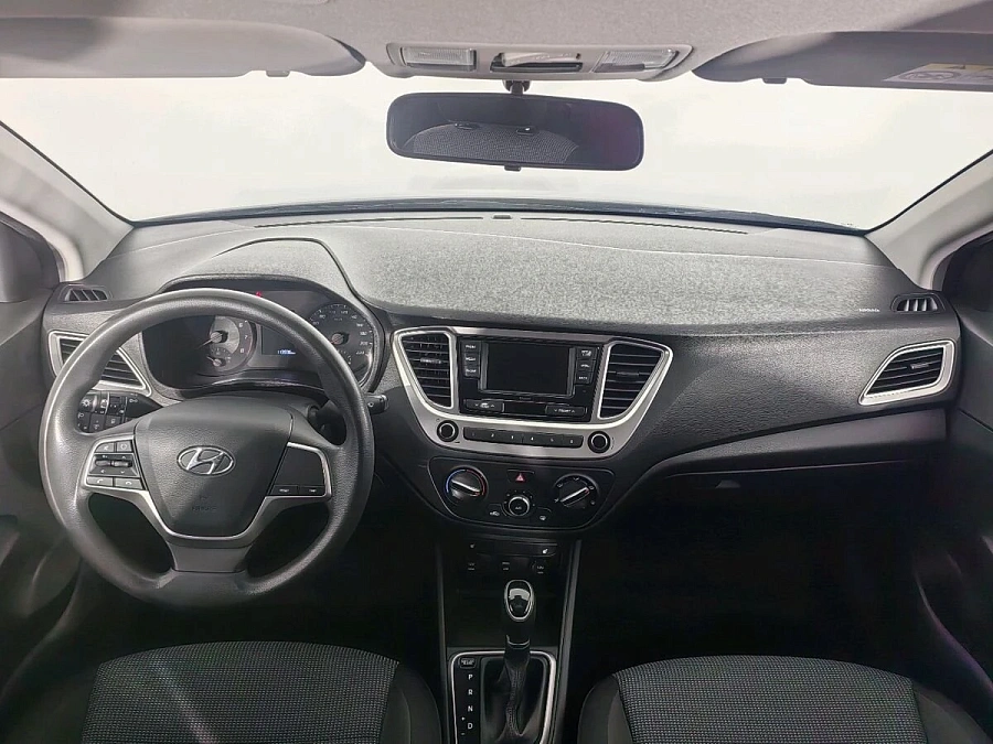 Hyundai Solaris, 2021г., передний привод, автомат