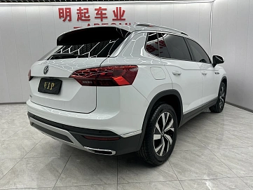 Volkswagen Tayron, 2022г, передний привод, робот