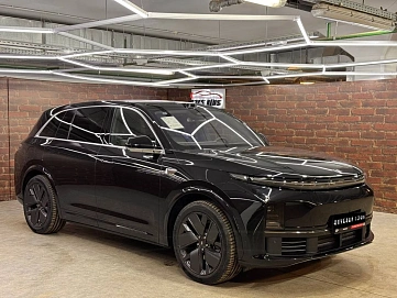 LI_AUTO , 2025г., полный привод, автомат