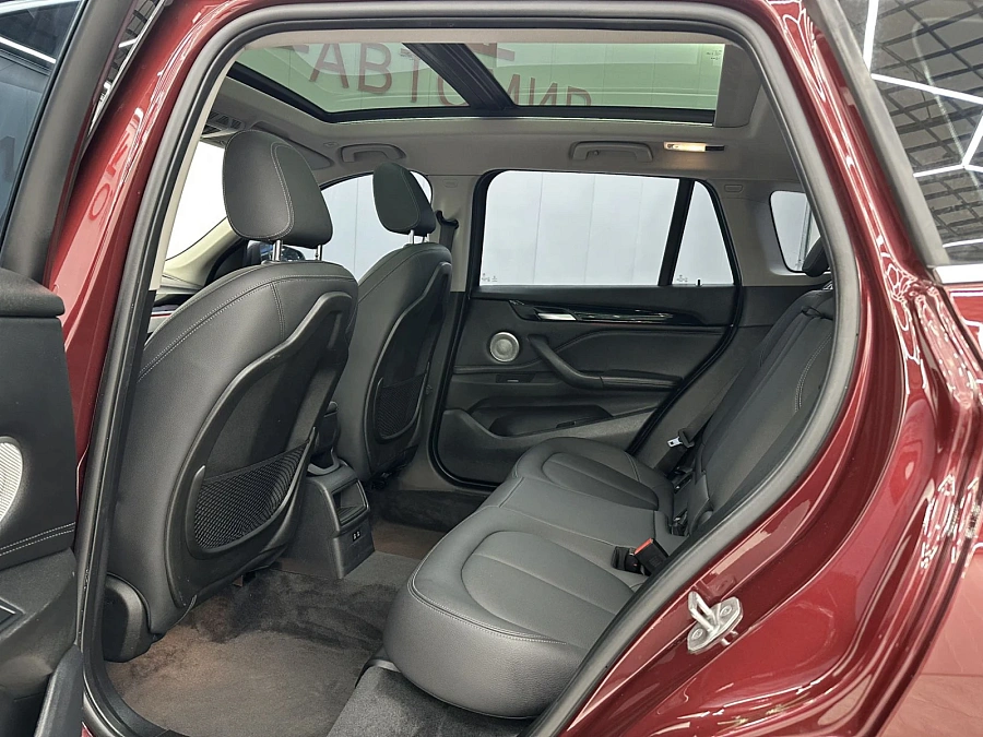 BMW X1, 2021г., передний привод, робот