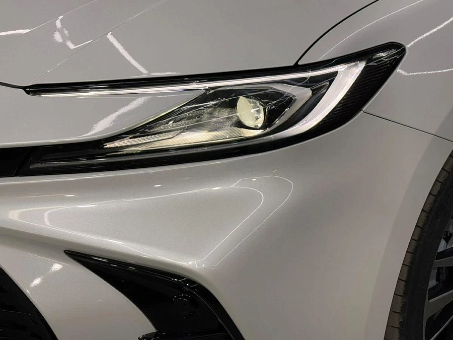 Toyota Camry, 2025г., передний привод, вариатор