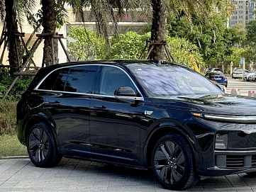 LiXiang L7, 2024г, полный привод, автомат