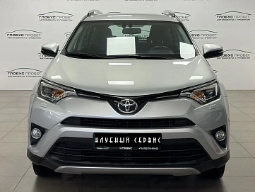 Toyota RAV4, 2019г, передний привод, автомат