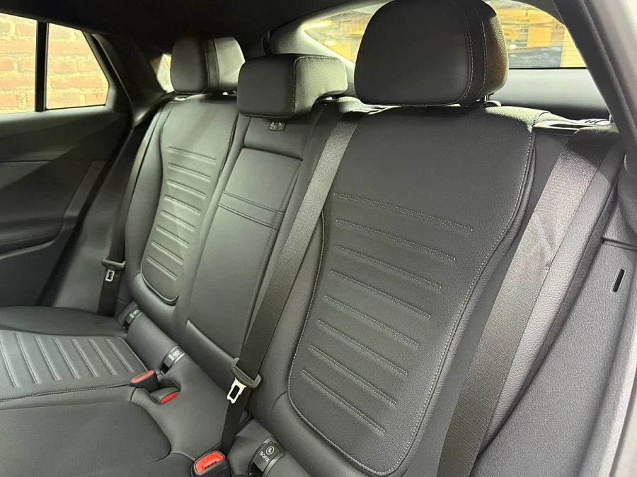 Mercedes-Benz , 2025г.