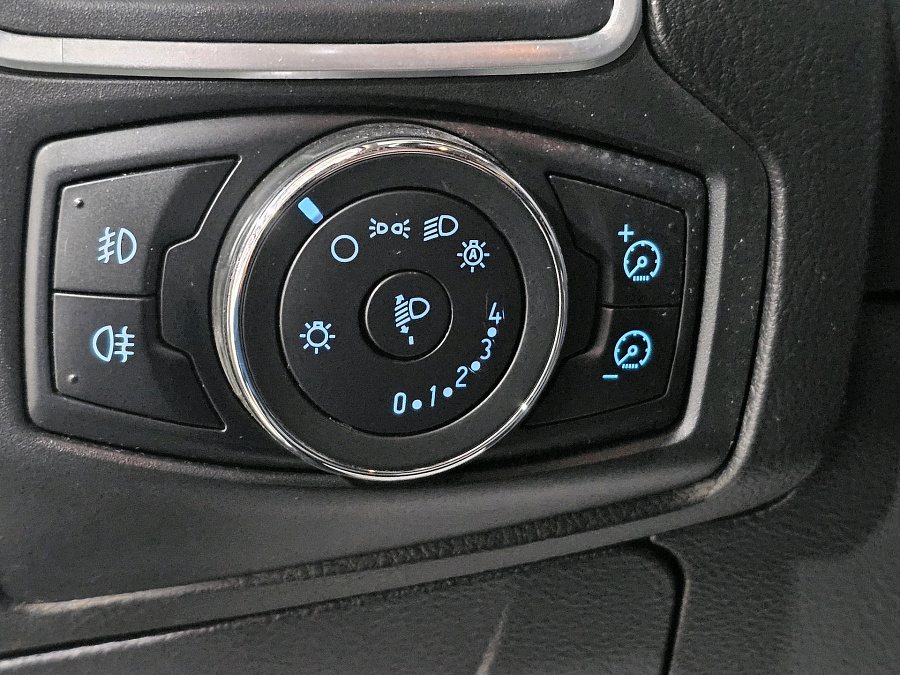 Ford Focus, 2011г., передний привод, механика