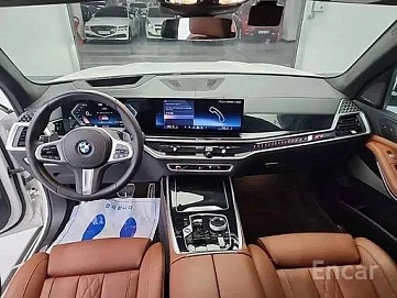 BMW X7, 2023г, полный привод, автомат