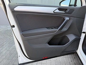 Volkswagen Tiguan, 2021г, передний привод, механика