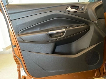 Ford Kuga, 2016г, передний привод, автомат