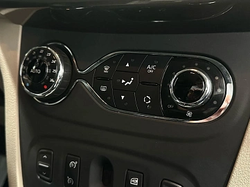Renault Logan, 2018г, передний привод, автомат