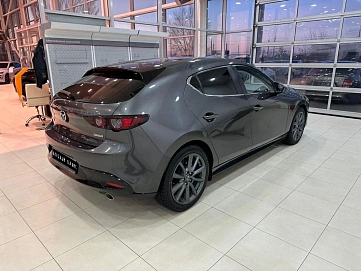 Mazda 3, 2021г, передний привод, автомат