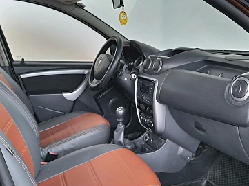 Renault Duster, 2012г, полный привод, механика