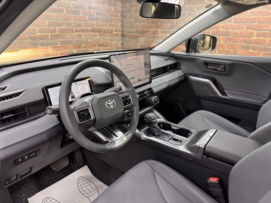 Toyota RAV4, 2026г., полный привод, вариатор