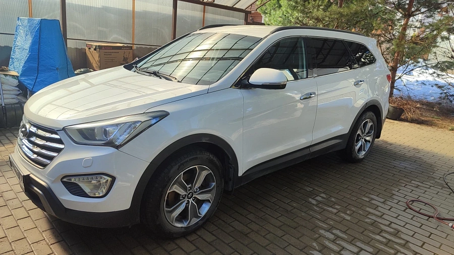 Hyundai Santa Fe, 2015г., полный привод, автомат