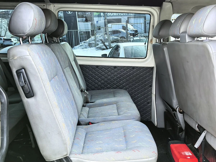 Volkswagen Transporter, 2003г., передний привод, механика