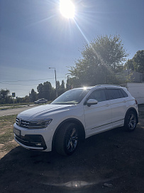 Volkswagen Tiguan, 2020г, полный привод, робот