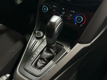 Ford Focus, 2016г, передний привод, робот