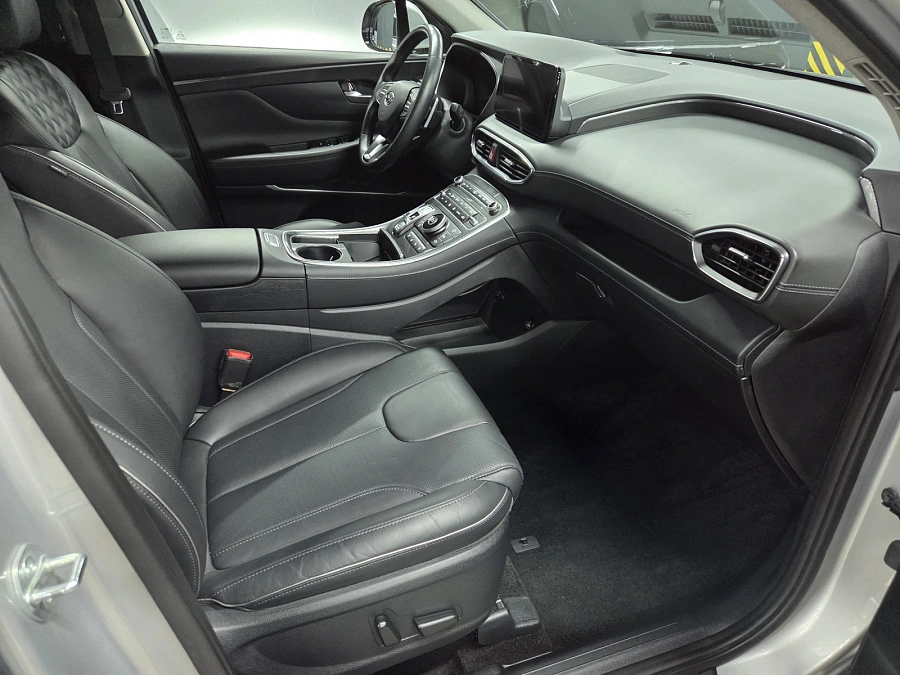 Hyundai Santa Fe, 2023г., полный привод, автомат