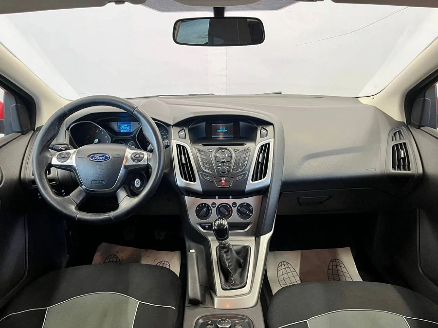 Ford Focus, 2014г., передний привод, механика