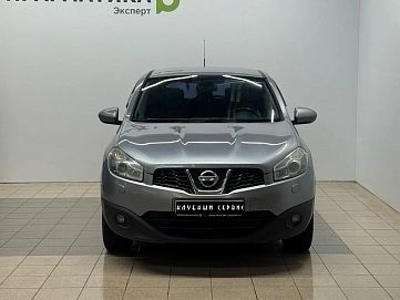 Nissan Qashqai, 2010г, передний привод, механика