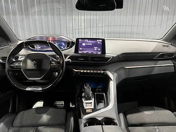 Peugeot 3008, 2018г, передний привод, автомат