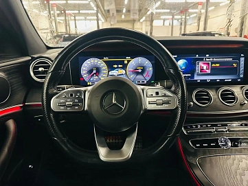 Mercedes-Benz E-Класс, 2020г, полный привод, автомат