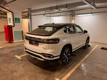 Volkswagen Tayron, 2024г, полный привод, робот