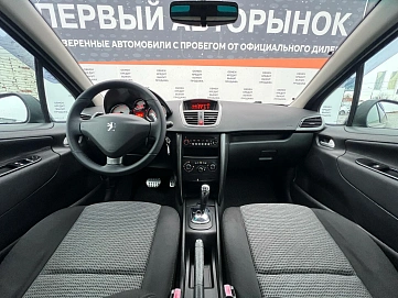 Peugeot 207, 2010г, передний привод, автомат