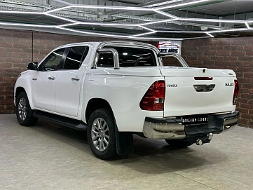 Toyota Hilux, 2017г, полный привод, автомат