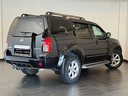 Nissan Pathfinder, 2012г, передний привод, механика