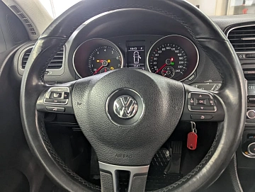 Volkswagen Golf, 2011г, передний привод, робот