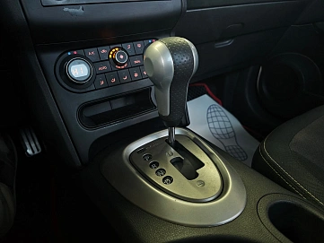 Nissan Qashqai, 2012г, передний привод, вариатор