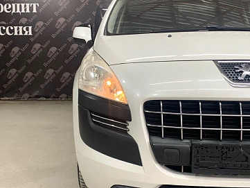 Peugeot 3008, 2011г, передний привод, механика