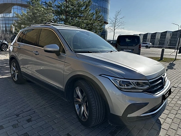 Volkswagen Tiguan, 2021г, полный привод, робот