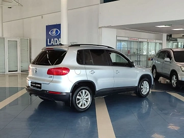 Volkswagen Tiguan, 2012г, передний привод, механика
