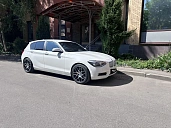 BMW 1 серии, 2012г., задний привод, автомат