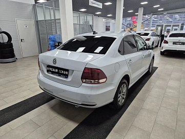 Volkswagen Polo, 2019г, передний привод, автомат