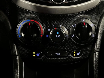 Hyundai Solaris, 2011г, передний привод, автомат