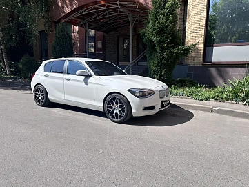 BMW 1 серии, 2012г, задний привод, автомат