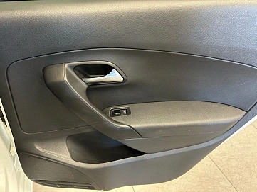 Volkswagen Polo, 2016г, передний привод, механика