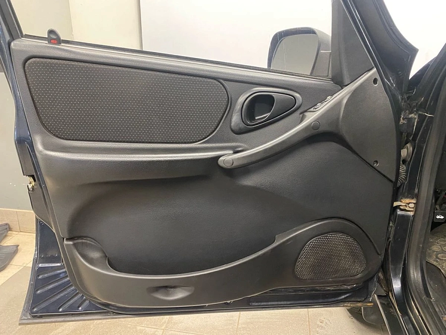 Chevrolet Niva, 2009г., полный привод, механика