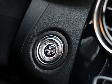 Mercedes-Benz C-Класс, 2019г, задний привод, автомат